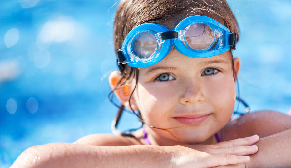 protejare ochi la piscină